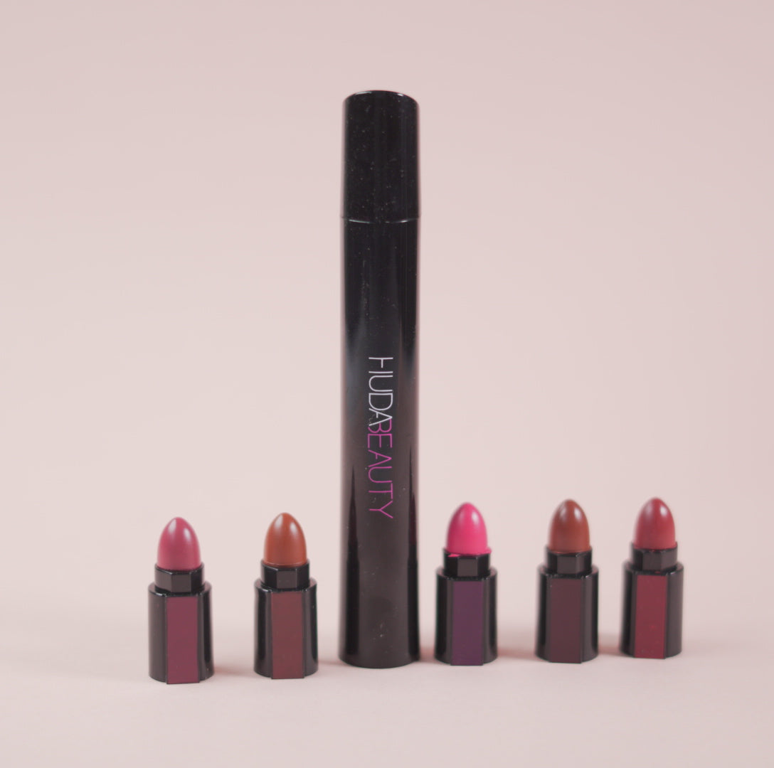 HUDA BEAUTY – 5 Steps Matte Lipstick