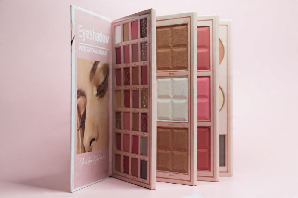 Mocallure 47 colour 4 pages makeup book palette